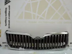 Решетка радиатора Skoda Superb 2013-2015 3T0853668B 2 3T4 РЕСТАЙЛИНГ