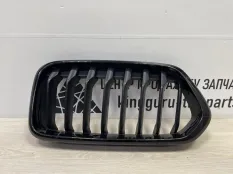 Решетка радиатора BMW X2 2018-2021 7424777 F39, левая