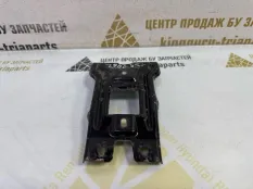 Кронштейн передней панели Skoda Rapid 2020-2022 60U805567 2 NK6