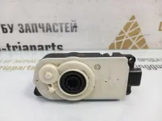Моторчик жалюзей BMW X5 2019-2023 9464870 G05
