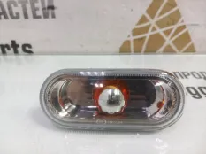 Повторитель поворота в крыло Volkswagen Transporter 2009-2015 7E0949117 T5 РЕСТАЙЛИНГ