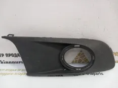 Решетка бампера Volkswagen Touran 2010-2015 1T0853666T9B9 2 1T3, правая