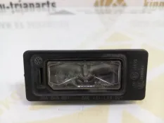 Подсветка номера Volkswagen Tiguan 2016-2020 5NA943021 2 AD1 ДО РЕСТАЙЛИНГ