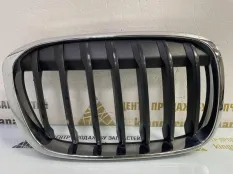 Решетка радиатора BMW X1 2015-2019 51137354824 F48, правая