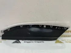 Накладка фары Volkswagen Touareg 2018-2022 761998119 3 CR7, левая
