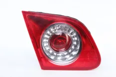 Фонарь внутренний Volkswagen Passat 2005-2010 3C5945093E B6 3C2, задний правый
