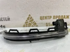 Повторитель поворота BMW X6 2014-2018 63137291218 F16, правый