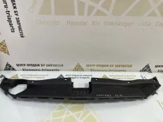 Накладка замка капота Hyundai Santa Fe 2009-2012 863532B700 2 CM РЕСТАЙЛИНГ