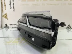 Фара светодиодная Volkswagen Touareg 2018-2022 761941114 3 CR7, правая