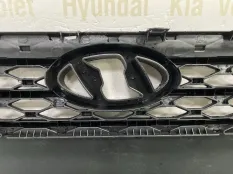 Решетка радиатора Hyundai Solaris 2017-2020 86350H5010 2 HCR ДО РЕСТАЙЛИНГ