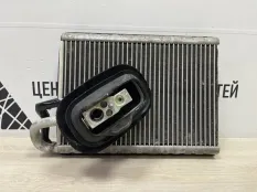 Радиатор кондиционера Volkswagen Touareg 2020 4M0816679 3 CR7 ДО РЕСТАЙЛИНГ DMVB 4.0 ДИЗЕЛЬ