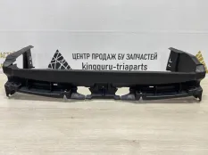 Дефлектор радиатора верхний BMW 6 2017-2020 51747415640 G32