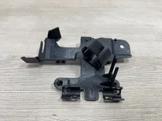 Кронштейн проводки Volkswagen Touareg 2020 057130131 3 CR7 ДО РЕСТАЙЛИНГ DMVB 4.0 ДИЗЕЛЬ