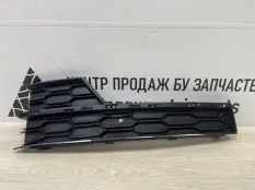 Решетка бампера Skoda Octavia 2017-2020 5E0807681G A7 5E3 РЕСТАЙЛИНГ, передняя левая