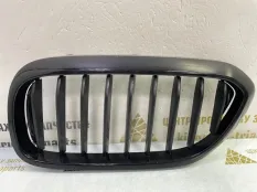 Решетка радиатора BMW 5 2017-2019 51137383519 G30 ДО РЕСТАЙЛИНГ, левая