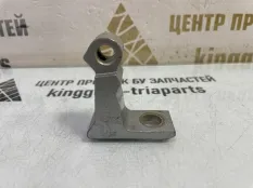 Петля двери Skoda Rapid 2013 8K0831402D 1 NH3 ДО РЕСТАЙЛИНГ (CBZD) CBZD04914, правая