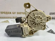 Мотор стеклоподъемника Volkswagen Touareg 2020 4K0959802 3 CR7 ДО РЕСТАЙЛИНГ DMVB 4.0 ДИЗЕЛЬ, передний правый