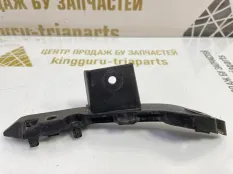 Кронштейн бампера BMW 6 2017-2020 51117415596 G32, правый