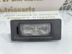 Подсветка номера Volkswagen Touareg 2020 5NA943021 3 CR7 ДО РЕСТАЙЛИНГ DMVB 4.0 ДИЗЕЛЬ