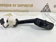 Подрулевой переключатель дворников Skoda Octavia 2013-2017 5Q0953513Q A7 5E3 ДО РЕСТАЙЛИНГ, правый