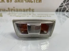 Повторитель поворота в крыло Chevrolet Cobalt 2011-2016 13252455 2 ДО РЕСТАЙЛИНГ