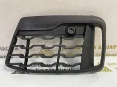 Решетка бампера BMW X1 2015-2019 51118059889 F48 M-PACK, левая