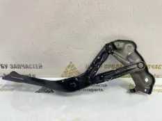 Петля капота правая Skoda Kodiaq 2016-2022 565823302 1 NS7 ДО РЕСТАЙЛИНГ