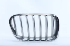 Решетка радиатора BMW X3 2010-2014 51117210726 F25, правая