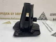 Кронштейн форсунки омывателя BMW X5 2013-2018 51117315958 F15, правый