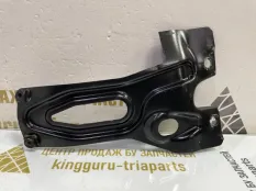 Кронштейн замка капота Skoda Karoq 2017-2021 57A805567 1 NU7 ДО РЕСТАЙЛИНГ