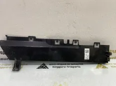 Дефлектор радиатора BMW X5 2013-2018 51747343798 F15, правый