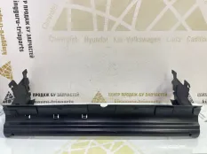 Дефлектор радиатора нижний BMW 6 2017-2020 51747415659 G32