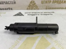 Форсунка омывателя фар Volkswagen Jetta 2010-2015 5K0955978A 6 162 ДО РЕСТАЙЛИНГ