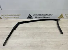 Уплотнитель стекла двери Volkswagen Golf 2012-2017 5G4837431K 7 5G1 ДО РЕСТАЙЛИНГ, передний левый