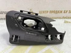 Кронштейн форсунки омывателя Volkswagen Tiguan 2016-2020 5NA807942 2 AD1 ДО РЕСТАЙЛИНГ, правый