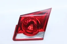 Фонарь внутренний Chevrolet Cruze 2008-2012 95971551 1 J300 ДО РЕСТАЙЛИНГ СЕДАН, правый