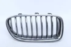 Решетка радиатора BMW 5 2013-2017 7412324 F10 РЕСТАЙЛИНГ, правая
