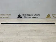 Уплотнитель стекла двери Volkswagen Touareg 2018-2022 760837478 3 CR7, передний правый