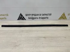 Уплотнитель стекла двери Volkswagen Touareg 2018-2022 760839478 3 CR7, задний правый