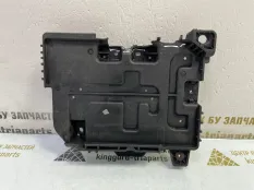 Площадка АКБ Hyundai I40 2011-2015 371503Z000 1 VF УНИВЕРСАЛ ДО РЕСТАЙЛИНГ