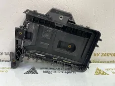 Крепление аккумулятора Volkswagen Touran 2006-2010 1K0915333 1 1T1 РЕСТАЙЛИНГ