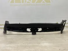 Дефлектор радиатора верхний BMW 5 2017-2019 51747383845 G30 ДО РЕСТАЙЛИНГ