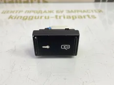 Кнопка центрального замка Skoda Roomster 2007 5J0962125 1 5J7 ДО РЕСТАЙЛИНГ 1.4 БЕНЗИН