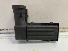 Корпус воздушного фильтра Volkswagen Passat 2005-2010 3C0129620A B6 3C2