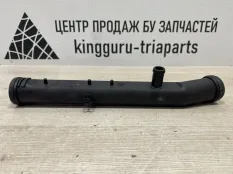 Патрубок системы охлаждения Skoda Roomster 2007 032121065H 1 5J7 ДО РЕСТАЙЛИНГ 1.4 БЕНЗИН