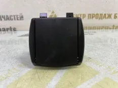 Накладка крепления сетки багажника BMW X7 2019-2022 7484048 G07, правая