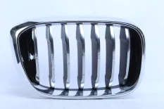 Решетка радиатора BMW X3 2017-2021 7469436 G01 ДО РЕСТАЙЛИНГ, правая