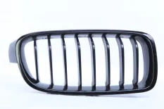 Решетка радиатора BMW 3 2011-2016 51137405836 F30 ДО РЕСТАЙЛИНГ, правая