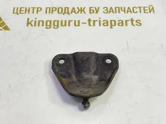 Кронштейн амортизатора багажника Skoda Roomster 2007 5J7827435 1 5J7 ДО РЕСТАЙЛИНГ 1.4 БЕНЗИН