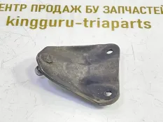Кронштейн амортизатора багажника Skoda Roomster 2007 5J7827435 1 5J7 ДО РЕСТАЙЛИНГ 1.4 БЕНЗИН